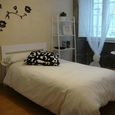 100068 4 Bedroom By Mo Apartament Santiago de Compostela