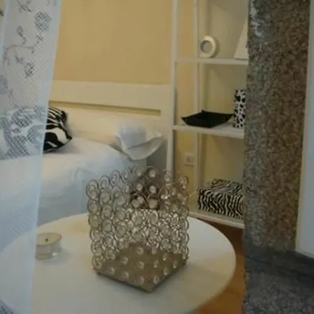 100068 4 Bedroom By Mo Apartament *